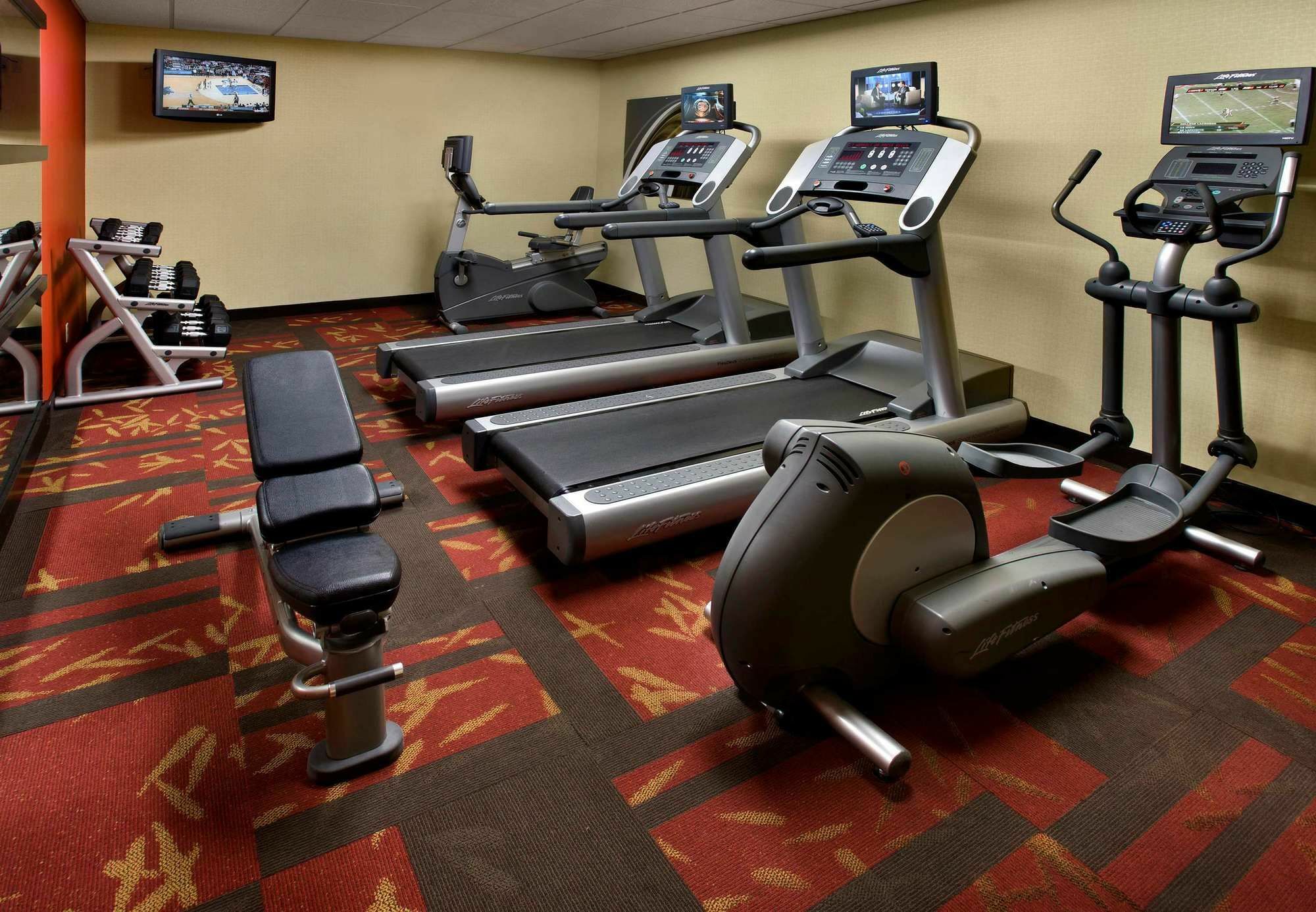 Отель Courtyard By Marriott Pittsburgh Airport Coraopolis Экстерьер фото